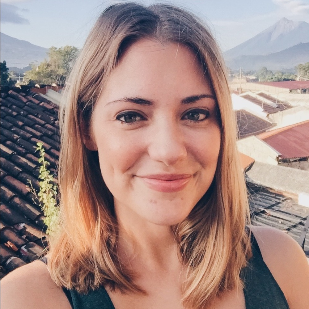 Meet your Posher, Caitlin